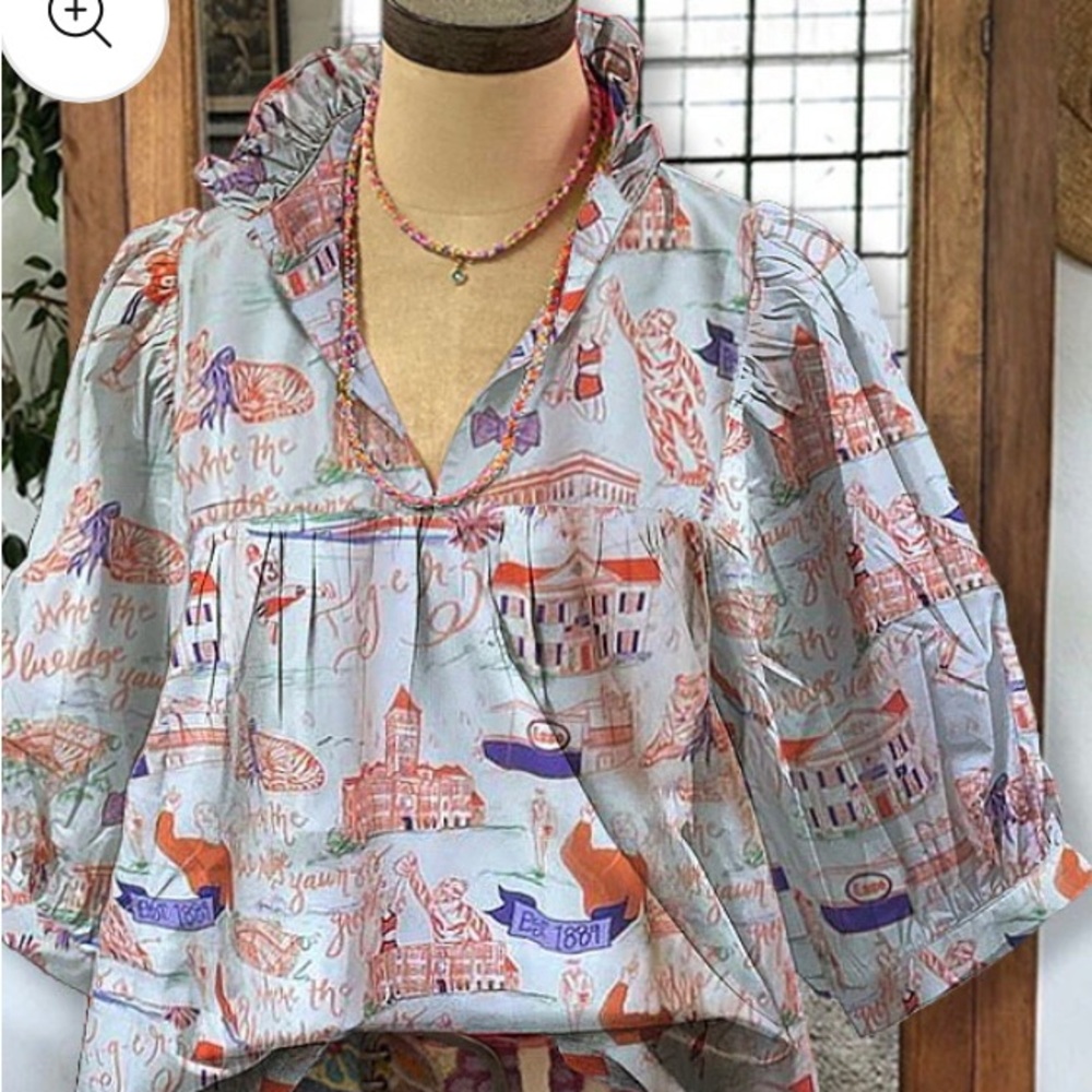 Clemson Game Day V neck stand up collar blouse. Sz M NWT